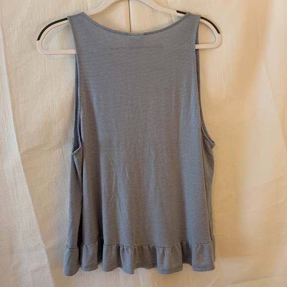 Mossimo tank - Picture 4 of 4